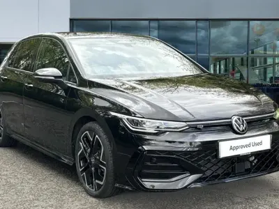 New VW Golf VIII R-line 150 HP (110 kW) 2026 Grenadilla black metallic Hatchback
