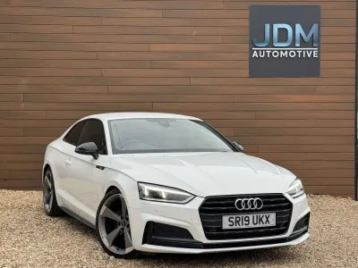 Używany Audi A5 Black Edition 190 KM (139 kW) 2019 Biały Coupe