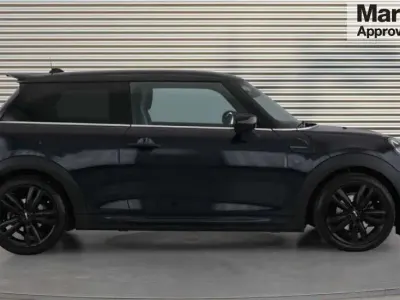 Używany Mini Cooper Sport 136 KM (100 kW) 2021 Niebieski Hatchback