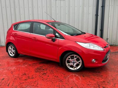 Used Ford Fiesta Zetec 82 HP (60 kW) 2012 Red Hatchback