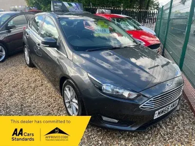 Used Ford Focus Zetec 125 HP (91 kW) 2016 Grey Hatchback