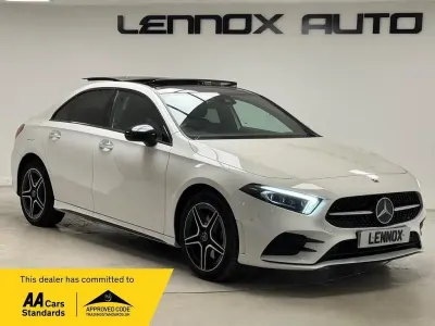 Begagnad Mercedes A250 AMG Line Premium Plus 218 HK (160 kW) 2021 Vit Sedan