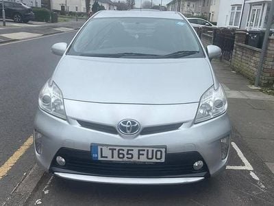 Usado Toyota Prius T3 136 HP (100 kW) 2016 Prateado Citadino