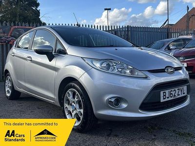 Used Ford Fiesta Zetec 82 HP (60 kW) 2012 Silver Hatchback