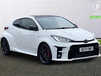 Used Toyota Yaris 261 HP (191 kW) 2021 White Hatchback