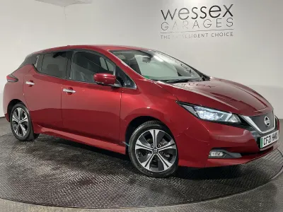 Begagnad Nissan Leaf Tekna 110 kW (150 HK) 2021 Halvkombi