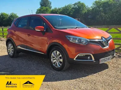 Begagnad Renault Captur Expression+ 90 HK (66 kW) 2013 Orange SUV