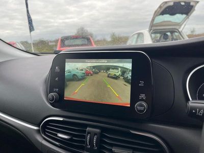 Used Fiat Tipo Cross 128 HP (94 kW) 2024 Orange Hatchback