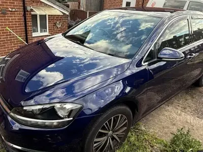 Used VW Golf VII SE 116 HP (85 kW) 2018 Blue Hatchback