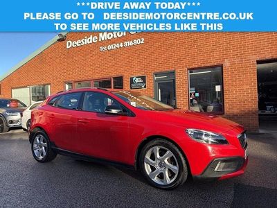 Red Used 2015 Volvo V40 Hatchback | £9,497 (Fair price)