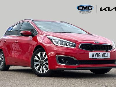 Used Kia Ceed 118 HP (86 kW) 2016 Red Hatchback