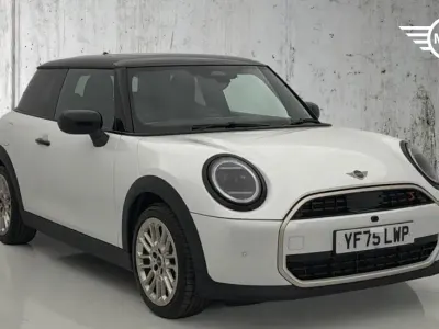 Used Mini Cooper S Hatch 201 HP (147 kW) 2025 White Hatchback