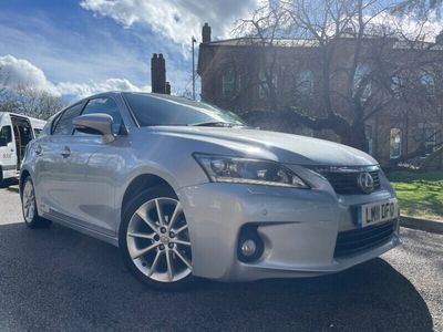 Lexus CT200h