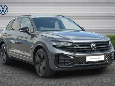 Usado VW Touareg Black Edition 286 HP (210 kW) 2024 Cinzento SUV