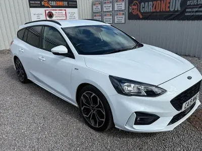 Begagnad Ford Focus ST-Line X 182 HK (133 kW) 2019 Vit Kombi
