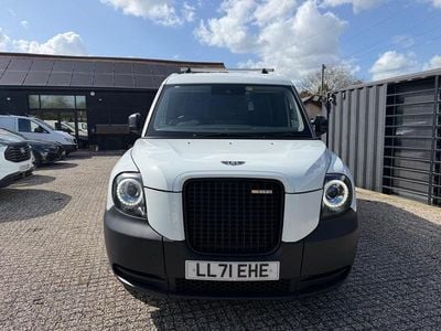 Used LEVC VN5 Business 150 HP (110 kW) 2021 White MPV