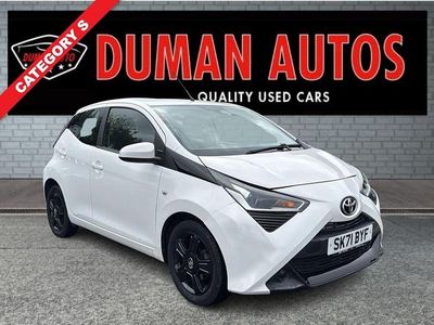Used Toyota Aygo X-play 71 HP (52 kW) 2021 White Hatchback