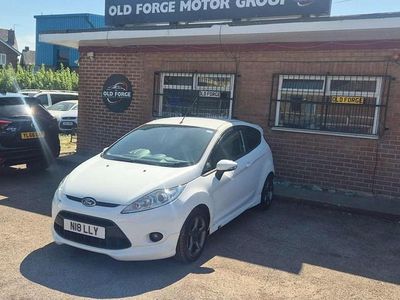 White Used 2011 Ford Fiesta Zetec Hatchback | £2,995 (Fair price)