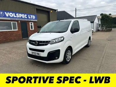 Used Vauxhall Vivaro Sportive 100 HP (73 kW) 2022 White MPV