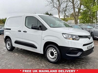 Second-hand Toyota Proace Active 100 CP (73 kW) 2022 Alb Monovolum