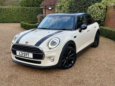 Used Mini Cooper D Hatch 2018 White Hatchback