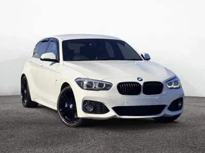 Begagnad BMW 118 Efficient Dynamics 2017 Vit Halvkombi