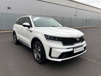 Used Kia Sorento 2021 Fusion white SUV
