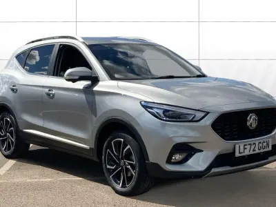 Używany MG ZS Exclusive 106 KM (77 kW) 2023 Srebrny SUV