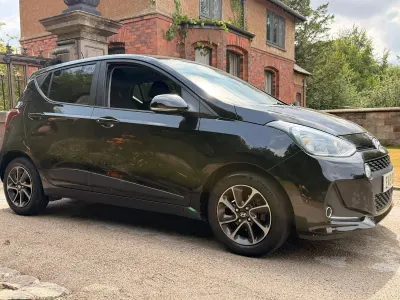 Used Hyundai i10 Premium 100 HP (73 kW) 2019 Black Hatchback