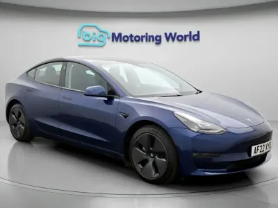 Używany Tesla Model 3 Long Range AWD 366 kW (498 KM) 2022 Niebieski Sedan/Limuzyna