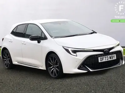 Begagnad Toyota Corolla Sport 140 HK (102 kW) 2023 Vit Halvkombi