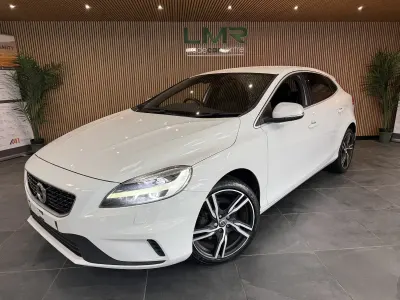 Used Volvo V40 R-Design Pro 120 HP (88 kW) 2016 White Hatchback