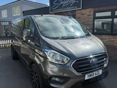 Usado Ford Transit Custom Limited 130 CV (95 kW) 2018 Gris Van