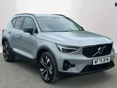 Usado Volvo XC40 Ultra 163 CV (119 kW) 2025 Gris SUV