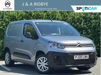 Used Citroën Berlingo 101 HP (74 kW) 2020 Grey MPV