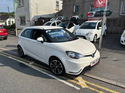 Used MG MG3 106 HP (77 kW) 2016 White Hatchback