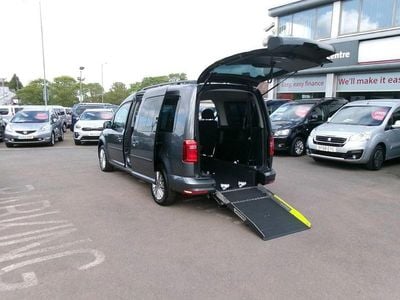 Usado VW Caddy Maxi Life S 102 HP (75 kW) 2020 Cinzento Monovolume