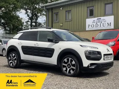 Used Citroën C4 Cactus Flair 82 HP (60 kW) 2015 White Hatchback