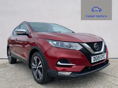 Usado Nissan Qashqai N-Connecta 115 CV (84 kW) 2019 Rojo SUV