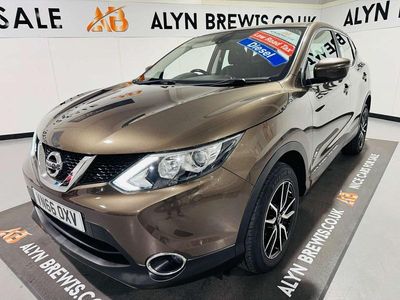 Used Nissan Qashqai Acenta 110 HP (80 kW) 2016 Grey SUV