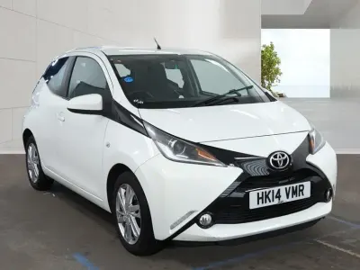 Begagnad Toyota Aygo x-press 2014 Vit Halvkombi