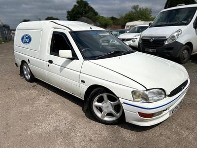 Usado Ford Escort 2000 Branco Van