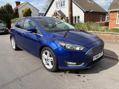 Begagnad Ford Focus Titanium 120 HK (88 kW) 2016 Blå Halvkombi