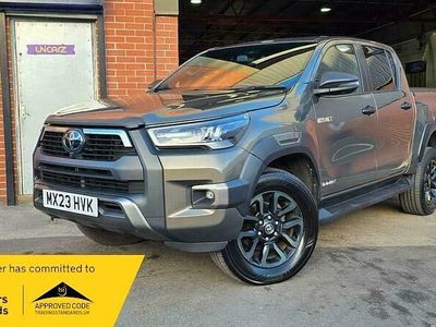 Used Toyota HiLux 204 HP (150 kW) 2023 Bronze Pickup