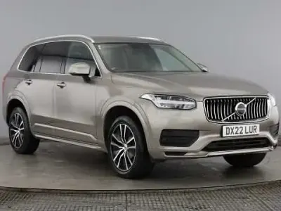 Usado Volvo XC90 Momentum 235 HP (172 kW) 2022 Cinzento SUV