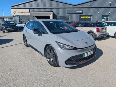 Usado Cupra Born 150 kW (204 CV) 2023 Gris Utilitario