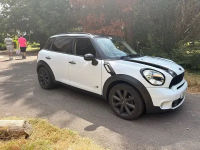 Used Mini Cooper S 2013 White Hatchback