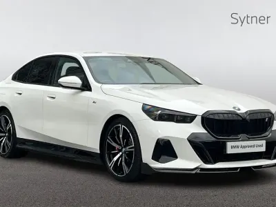 Usado BMW i5 M Sport 246 kW (335 CV) 2023 Blanco Berlina