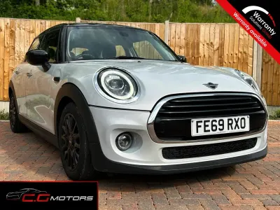 Używany Mini Cooper Classic 2019 Srebrny Hatchback
