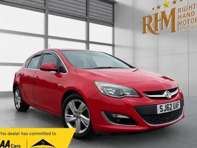 Used Vauxhall Astra SRi 165 HP (121 kW) 2012 Hatchback